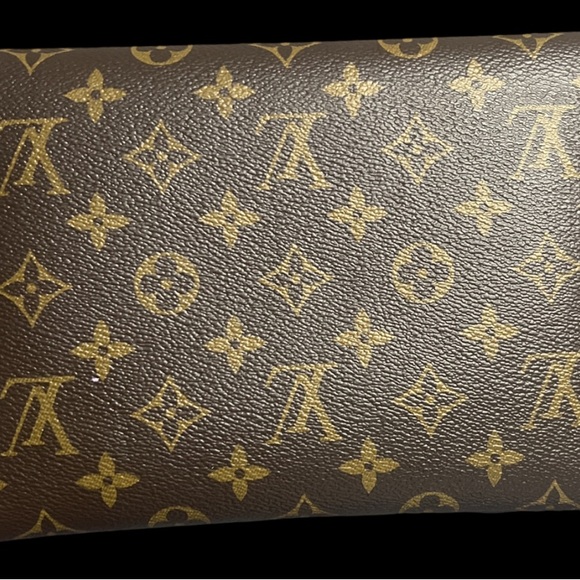 LV envelope clutch or crossbody!!! - Picture 8 of 12